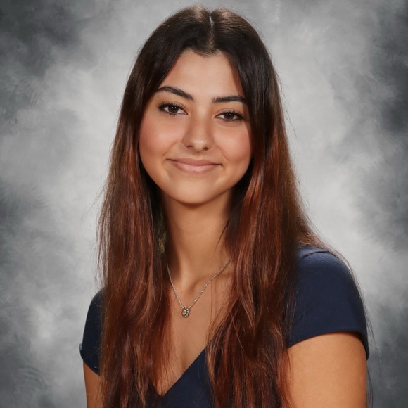 Meet your Posher, Karol - Picture 7 of 16